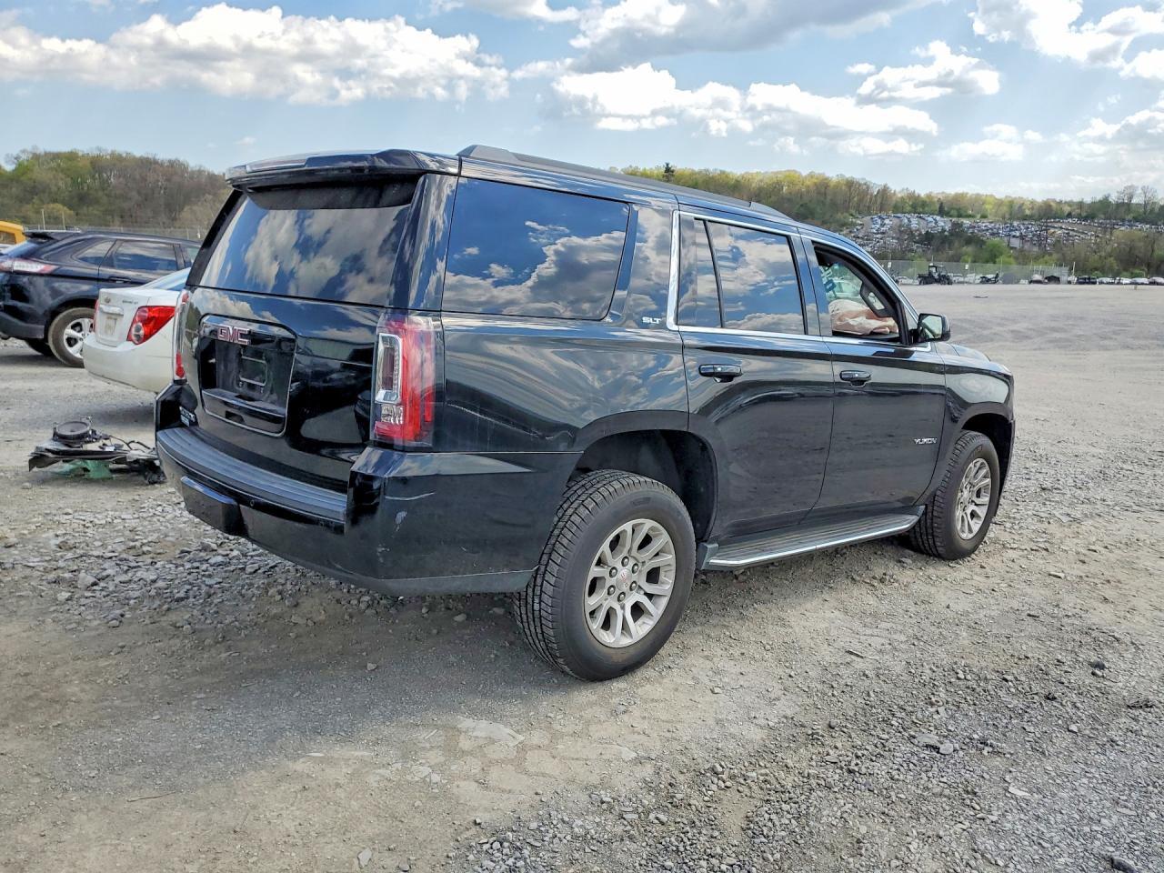 2017 GMC Yukon Slt - Image 3