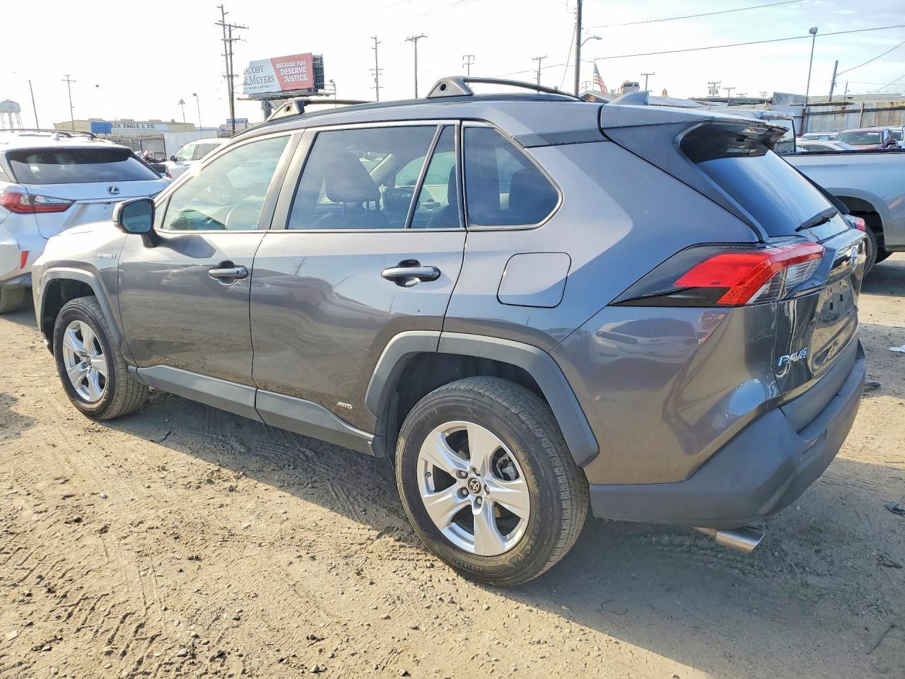 2021 Toyota Rav4 Le - Фото 2