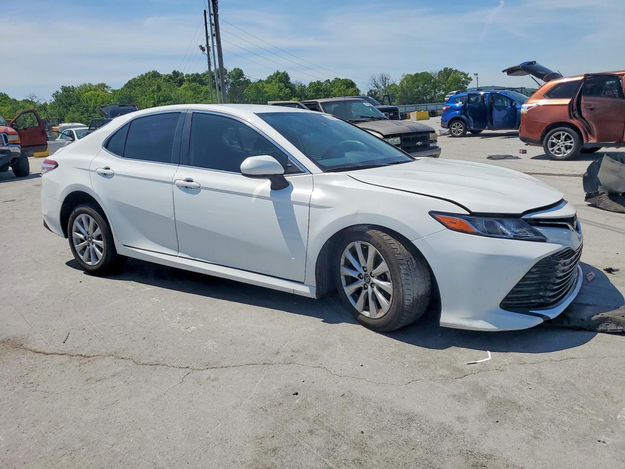 2020 Toyota Camry Le - Image 4