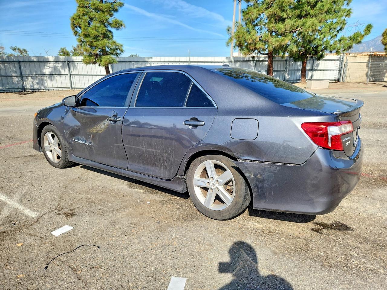 2012 Toyota Camry Se - Фото 2