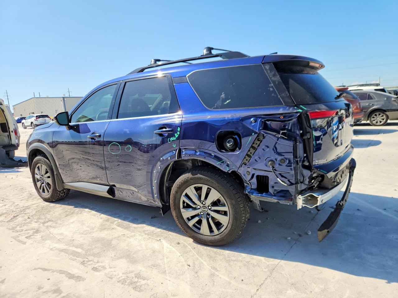 2025 Nissan Pathfinder Sv - Фото 2