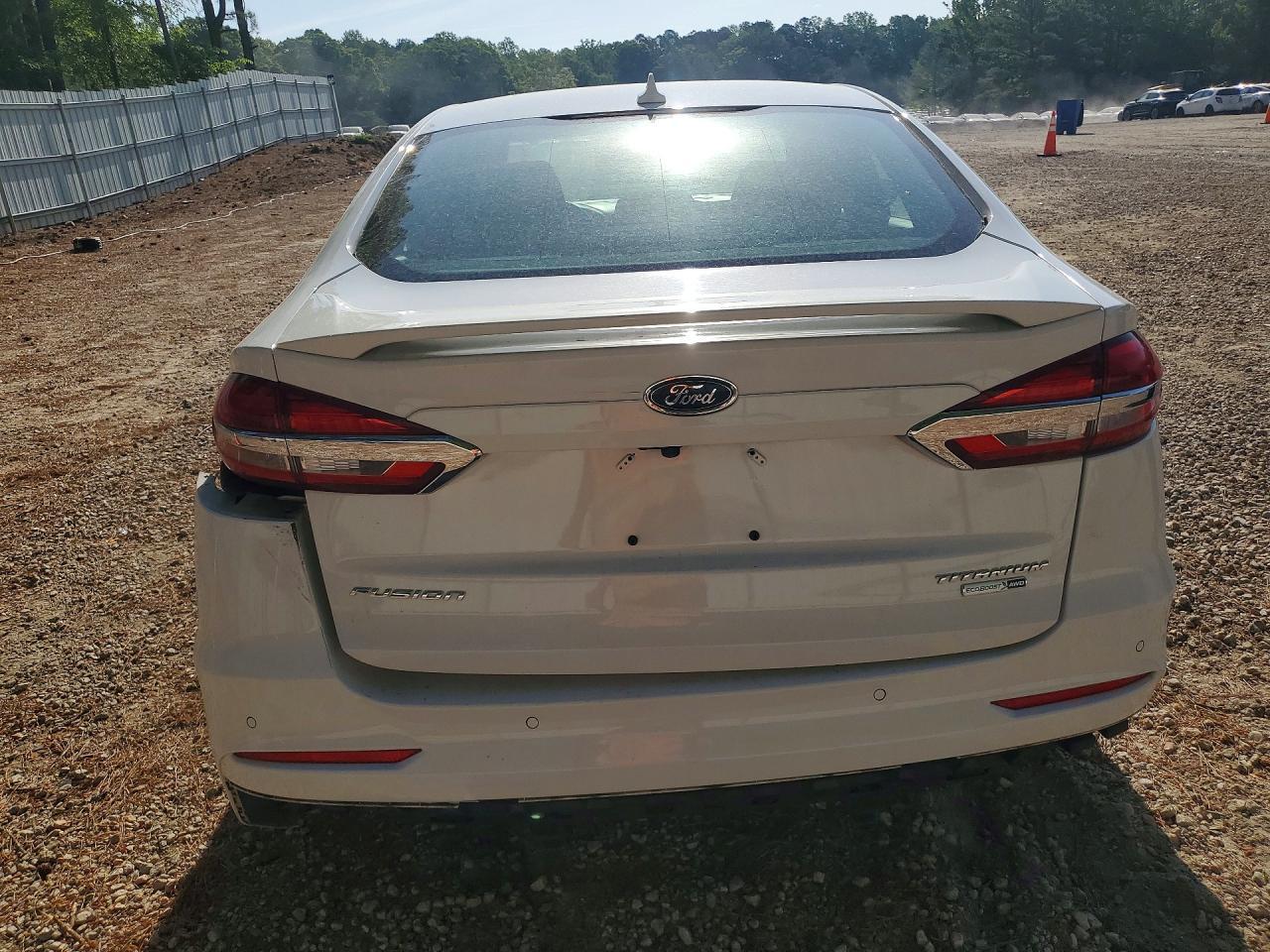 2019 Ford Fusion Titanium - Image 6