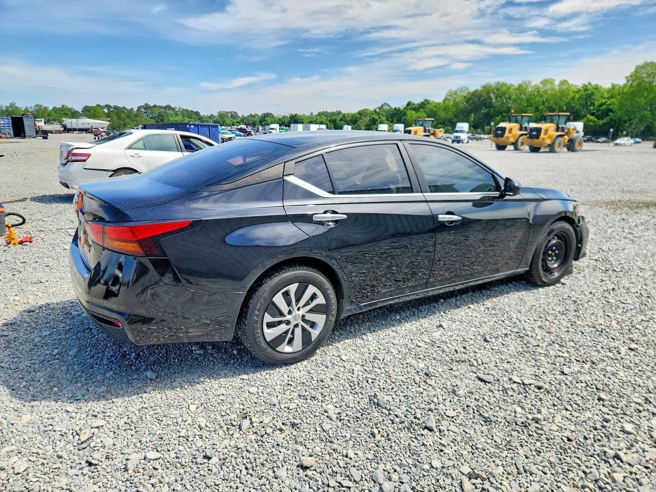 2022 Nissan Altima S - Фото 3