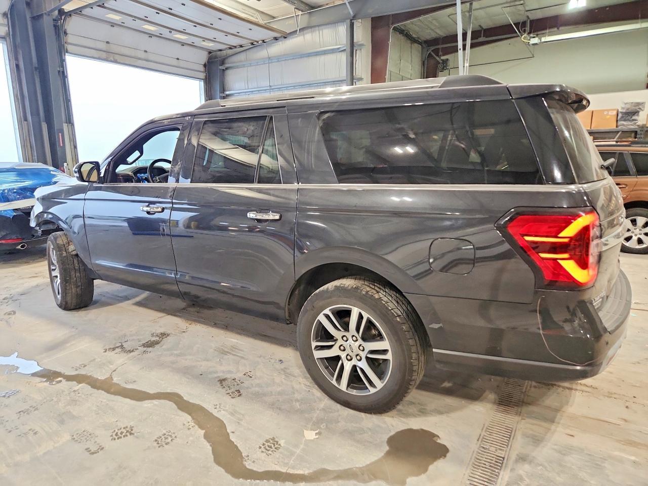 2022 Ford Expedition Max Limited - Image 2