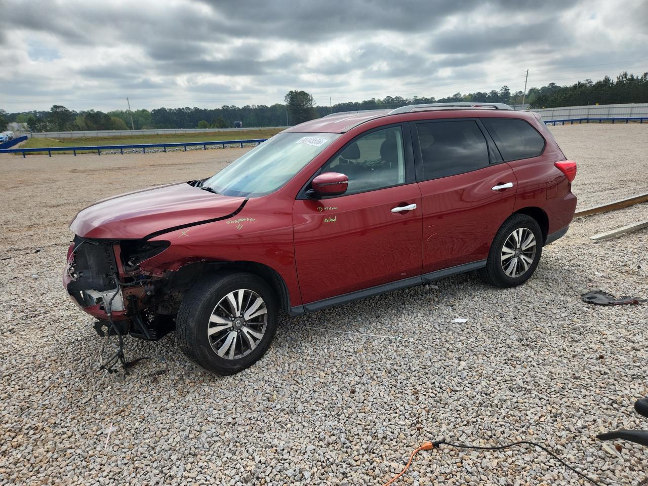 2019 Nissan Pathfinder Sv