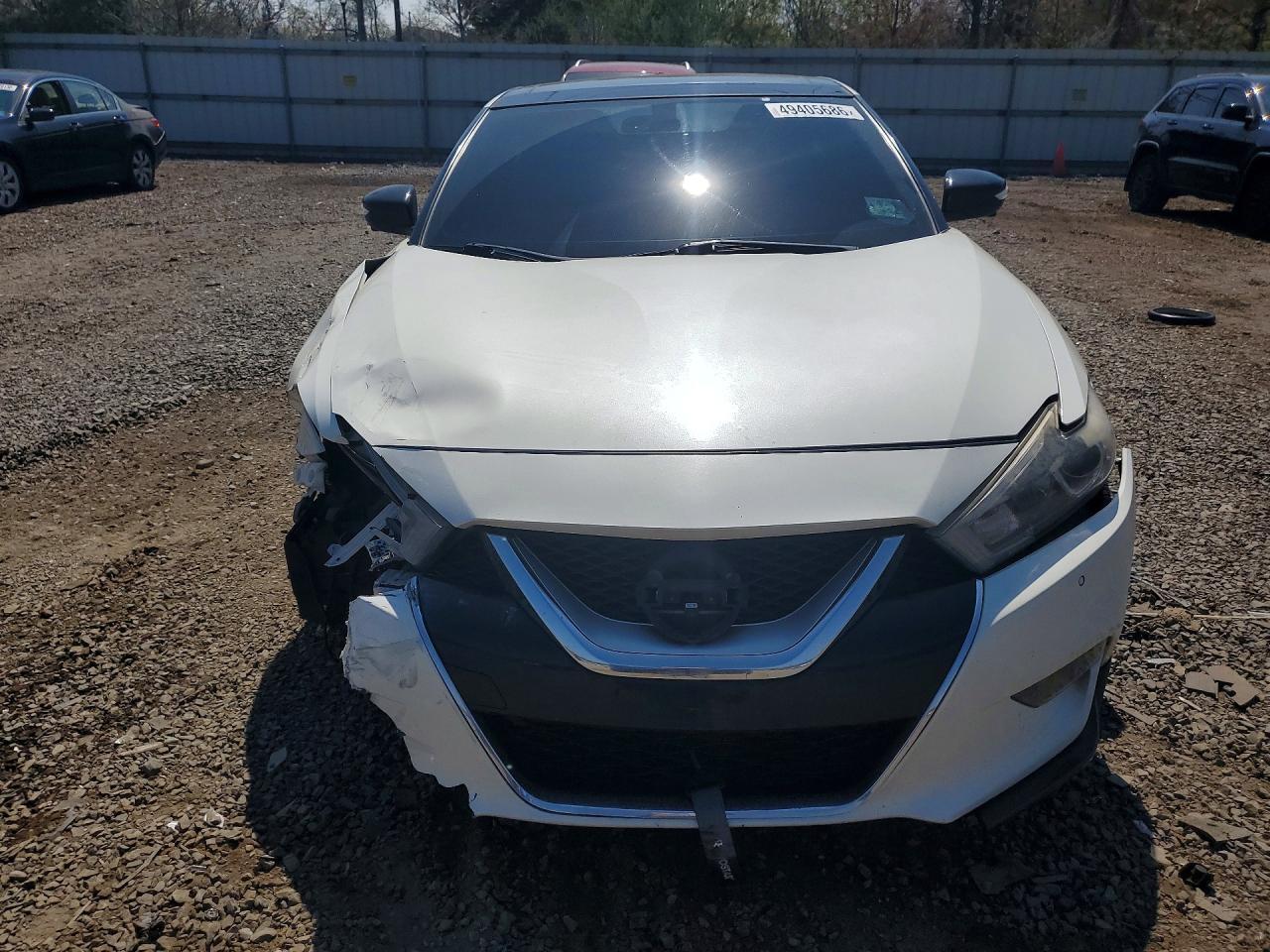 2017 Nissan Maxima Platinum - Image 5