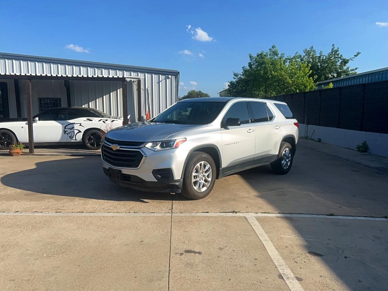 2020 Chevrolet Traverse Ls - Image 2