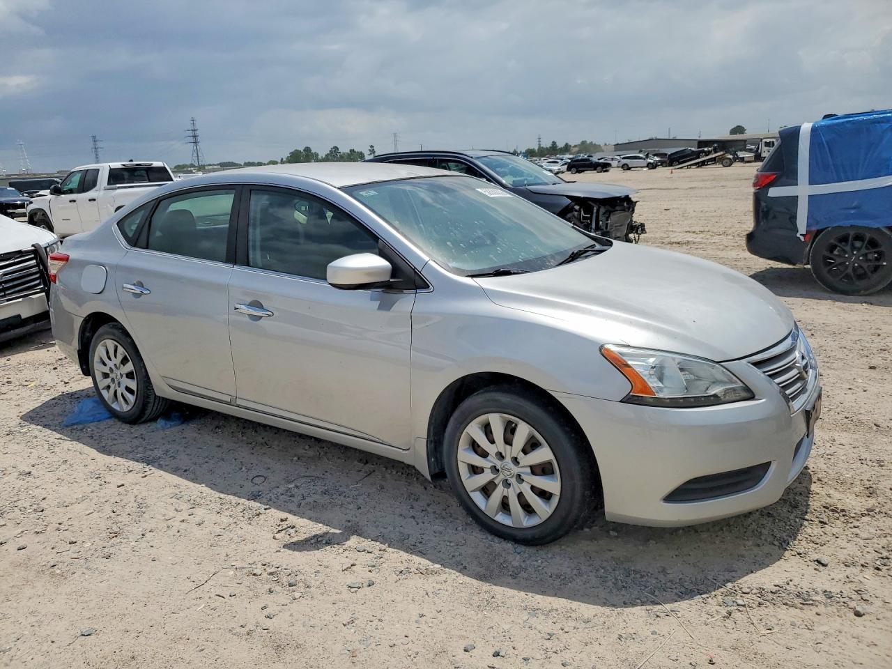 2015 Nissan Sentra S - Фото 4