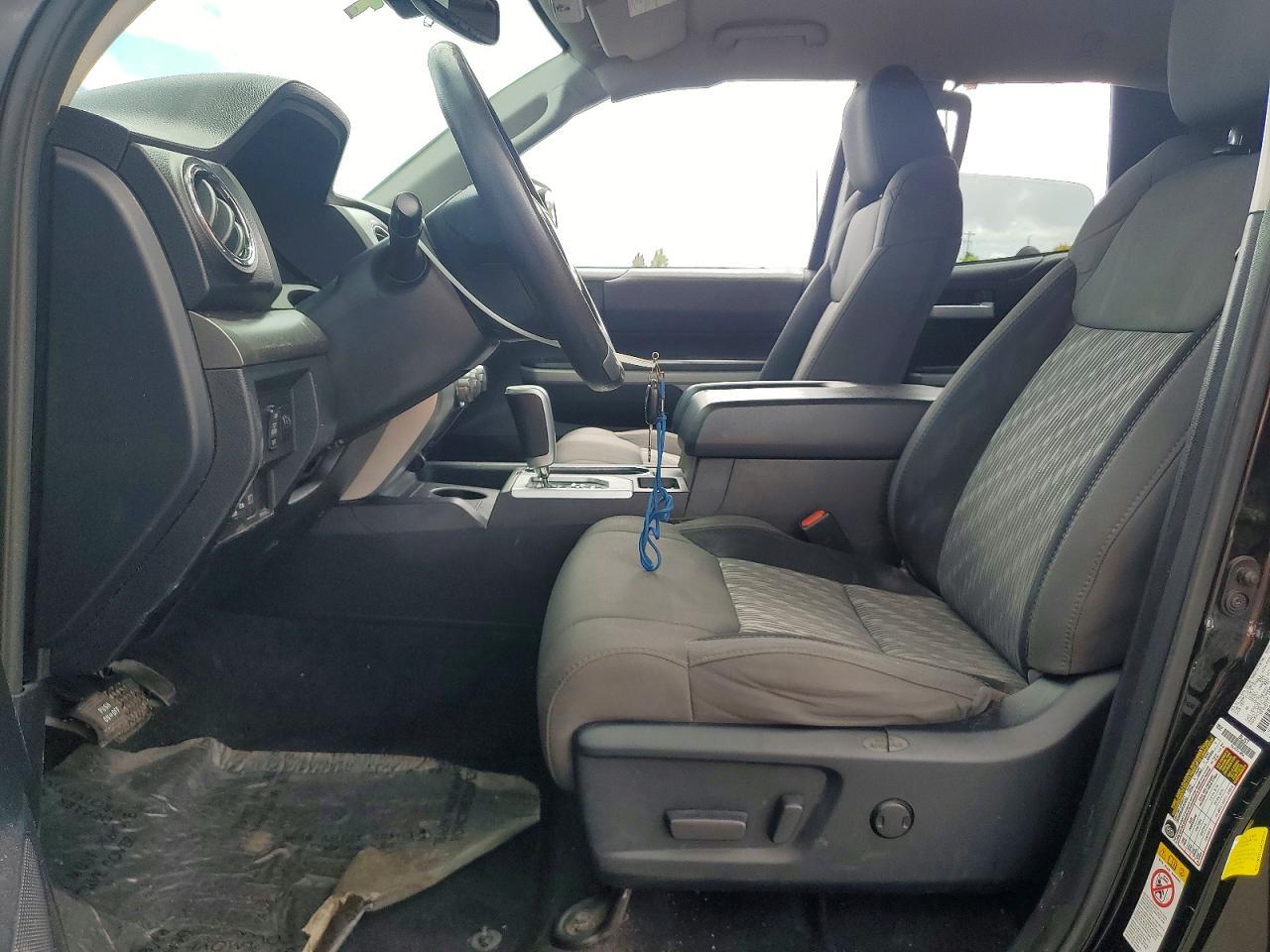 2018 Toyota Tundra Sr5 - Image 7