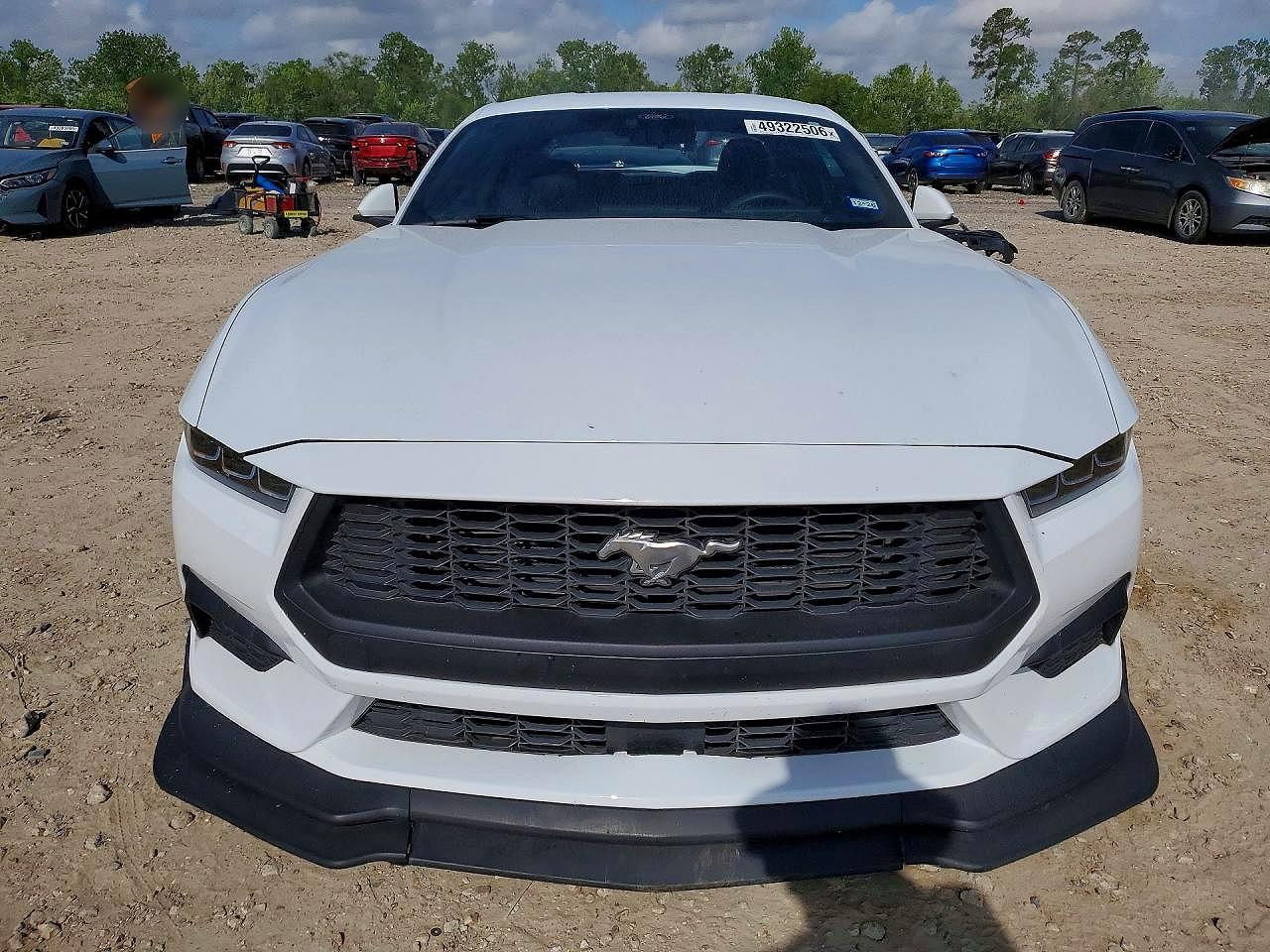 2025 Ford Mustang - Фото 5