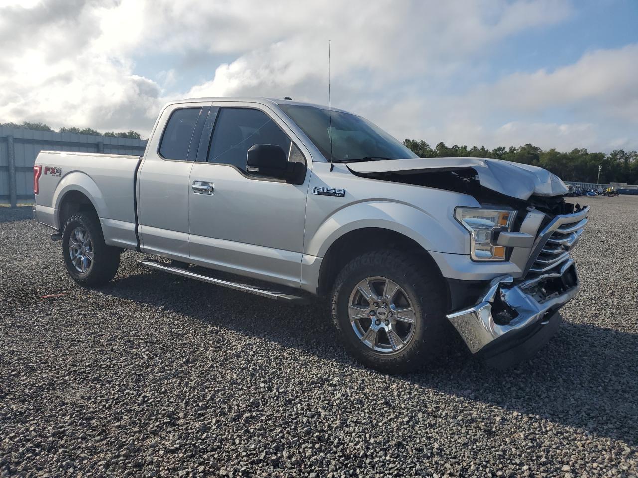 2015 Ford F150 Super Cab - Фото 4