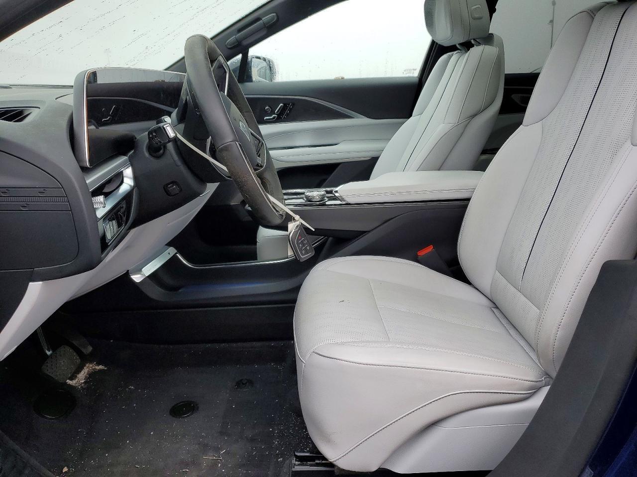 2026 Cadillac Lyriq Premium Sport - Фото 7