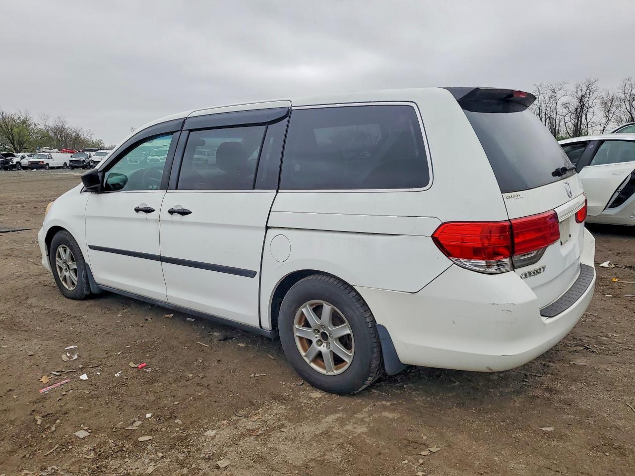 2010 Honda Odyssey Lx - Image 2