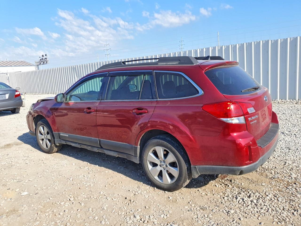 2011 Subaru Outback 2.5I Limited - Фото 2