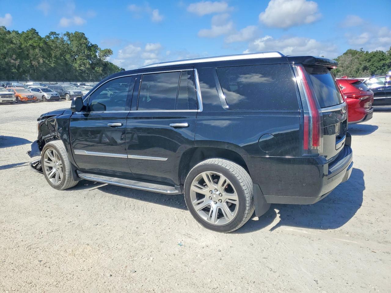 2019 Cadillac Escalade Luxury - Фото 2