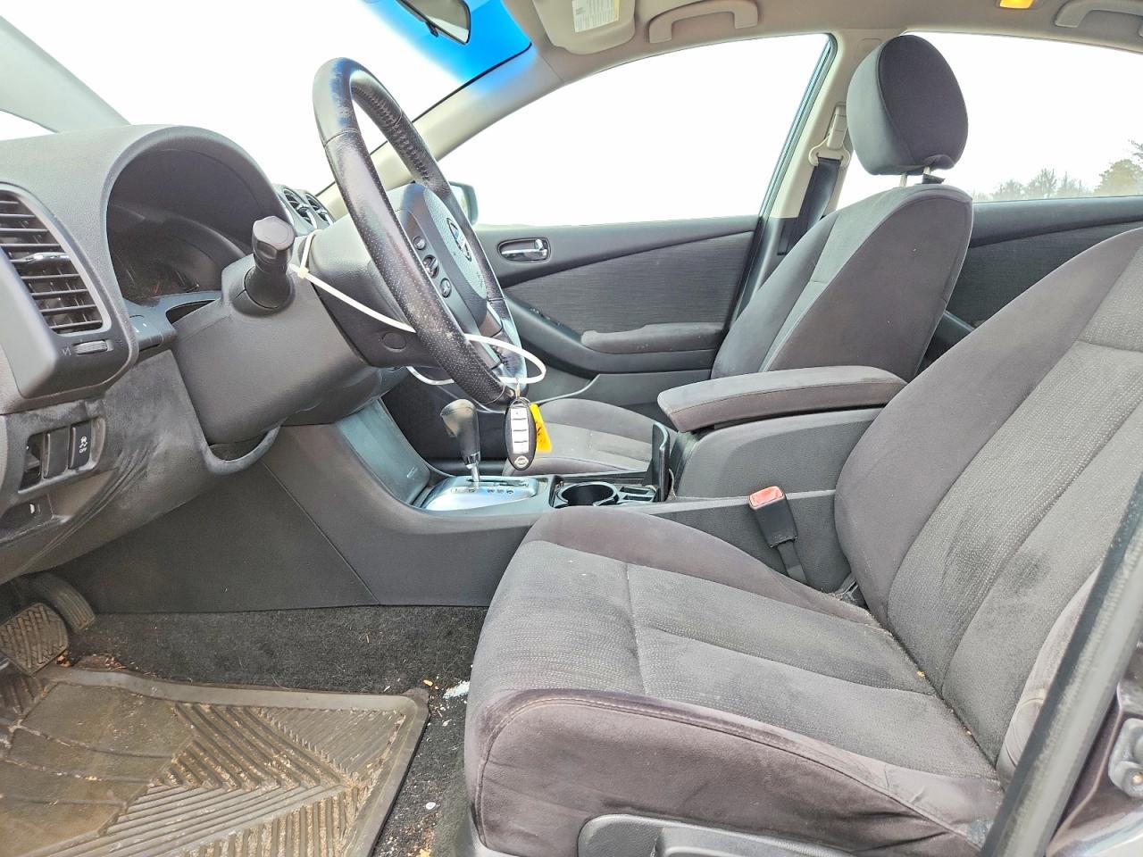 2011 Niss Altima - Фото 7