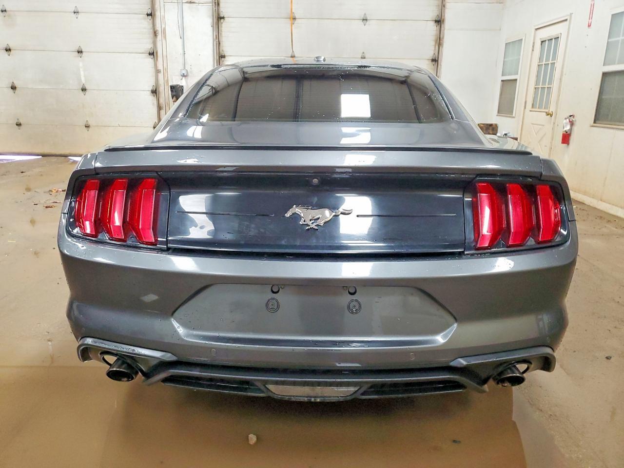 2018 Ford Mustang - Фото 6