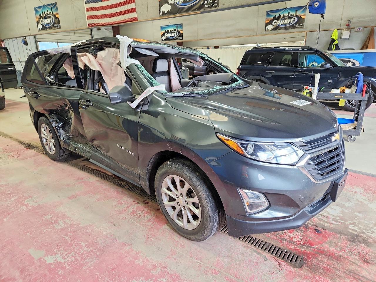 2019 Chevrolet Equinox Ls - Image 4