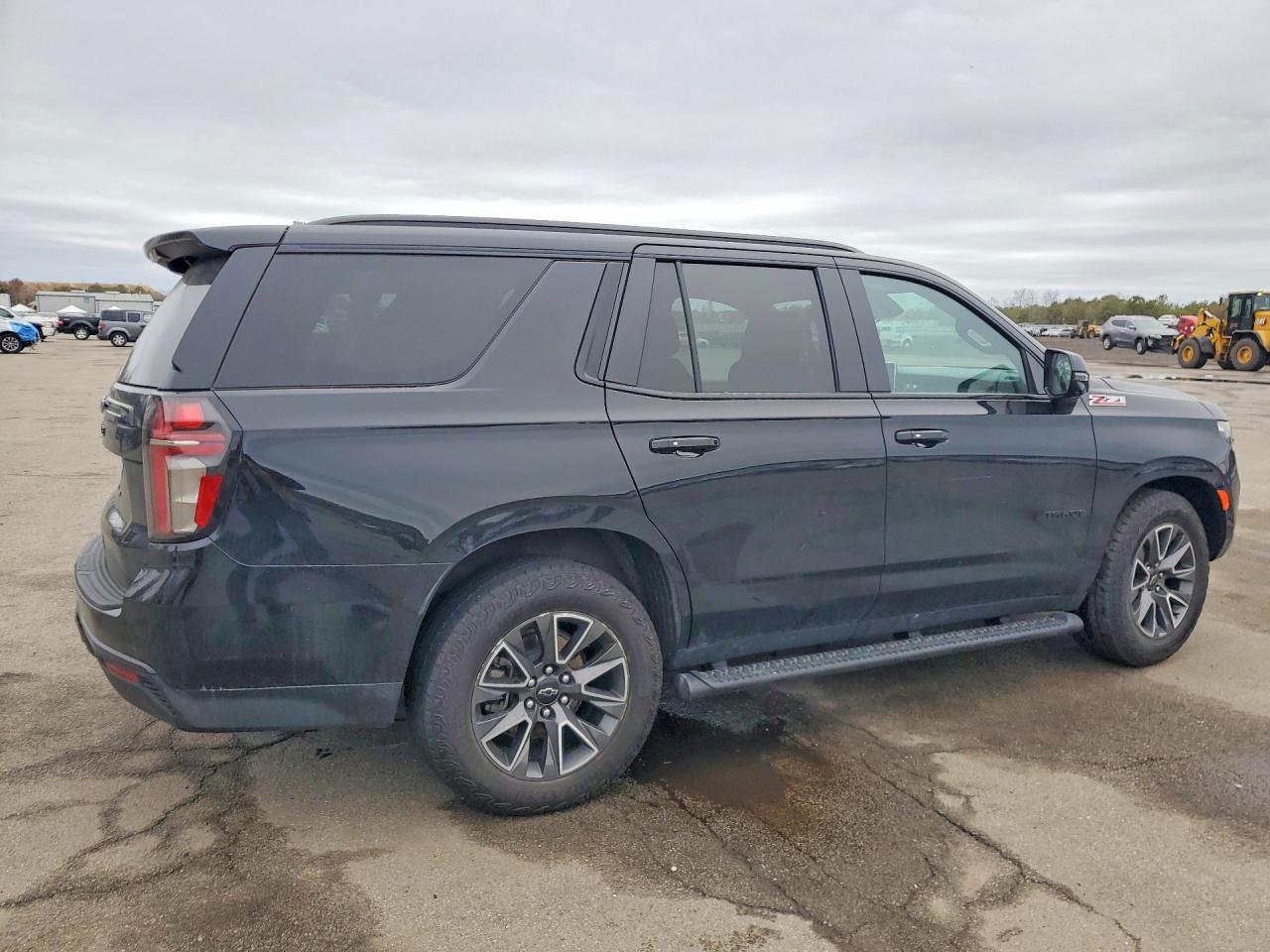 2024 Chevrolet Tahoe K1500 Z71 - Image 3