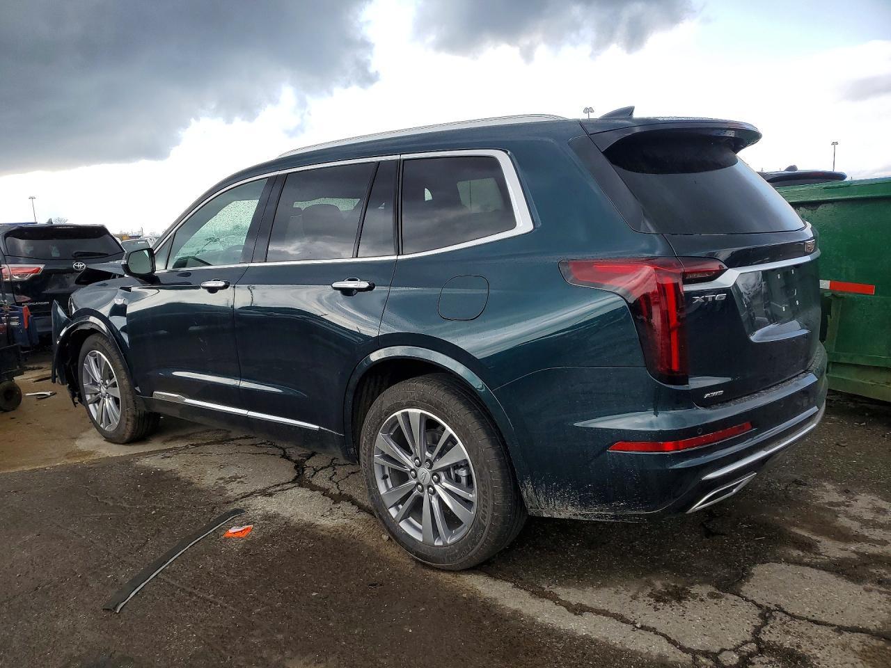 2025 Cadillac Xt6 Premium Luxury - Image 2