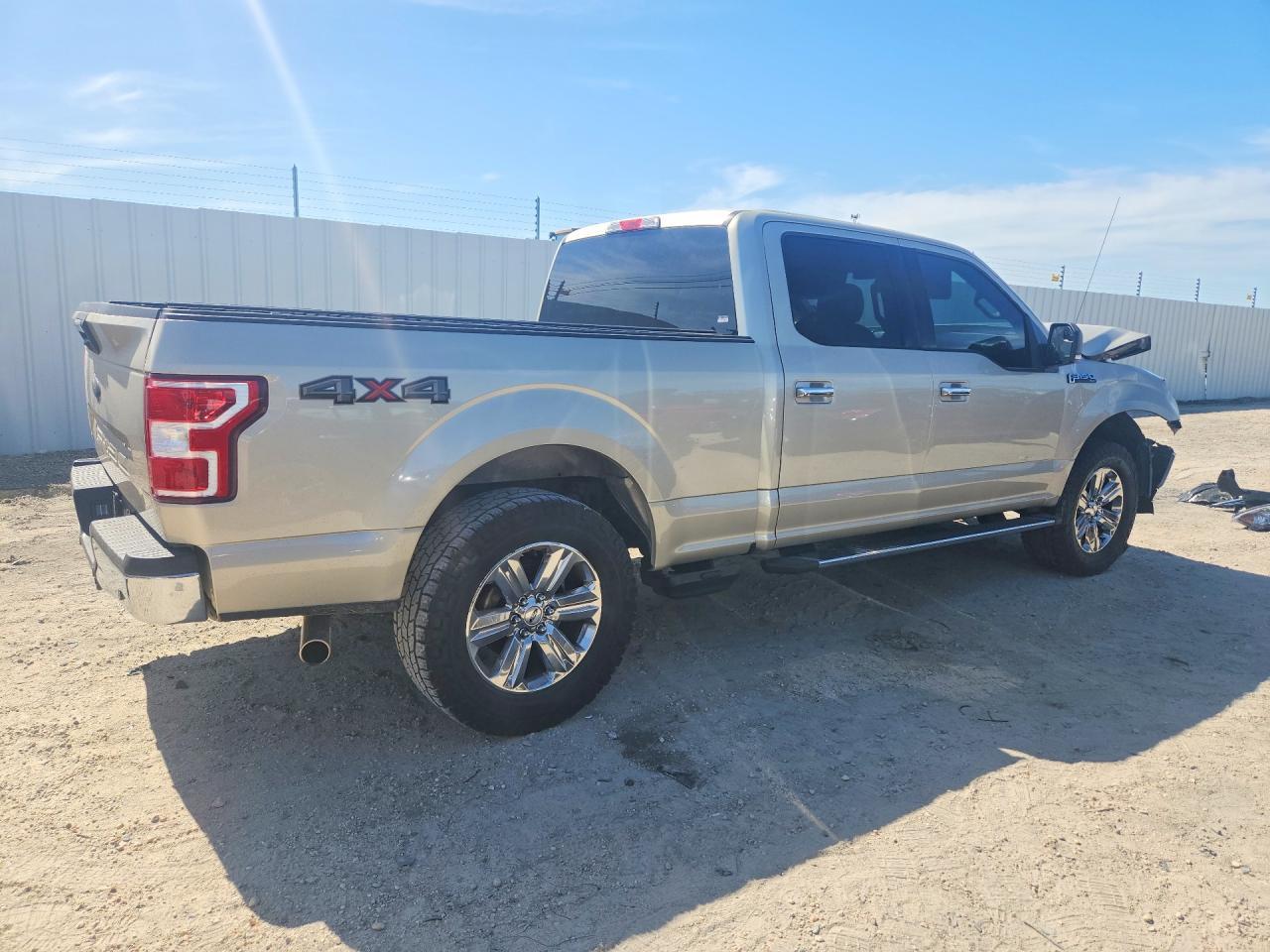 2018 Ford F150 Supercrew - Фото 3
