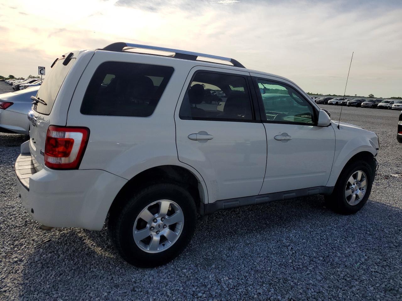 2012 Ford Escape Limited - Image 3