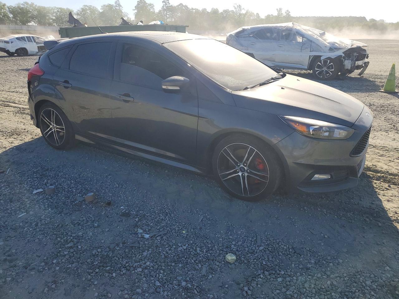 2018 Ford Focus St - Фото 4