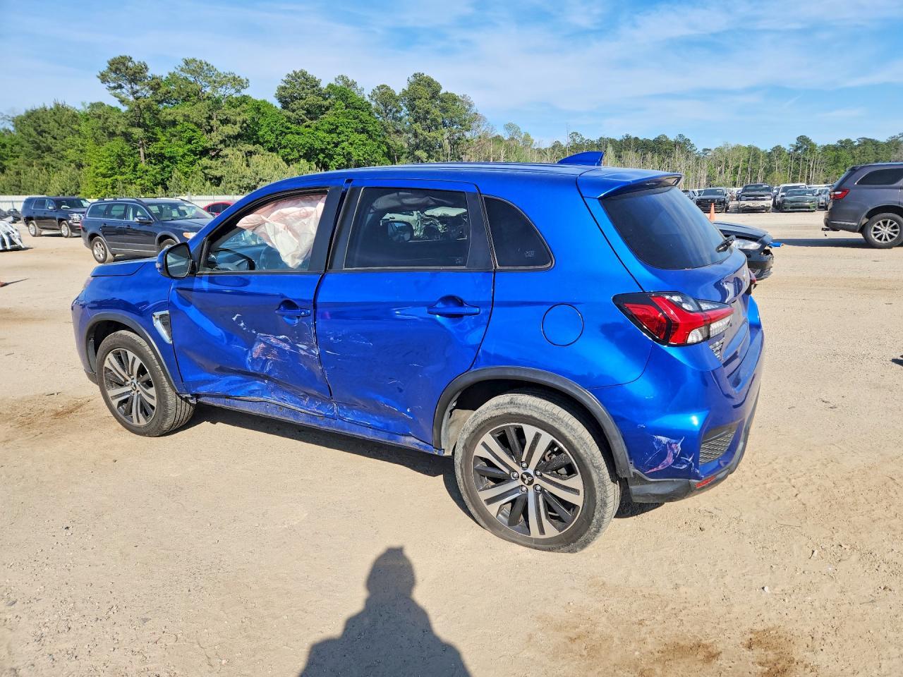 2020 Mitsubishi Outlander Sport Se - Фото 2