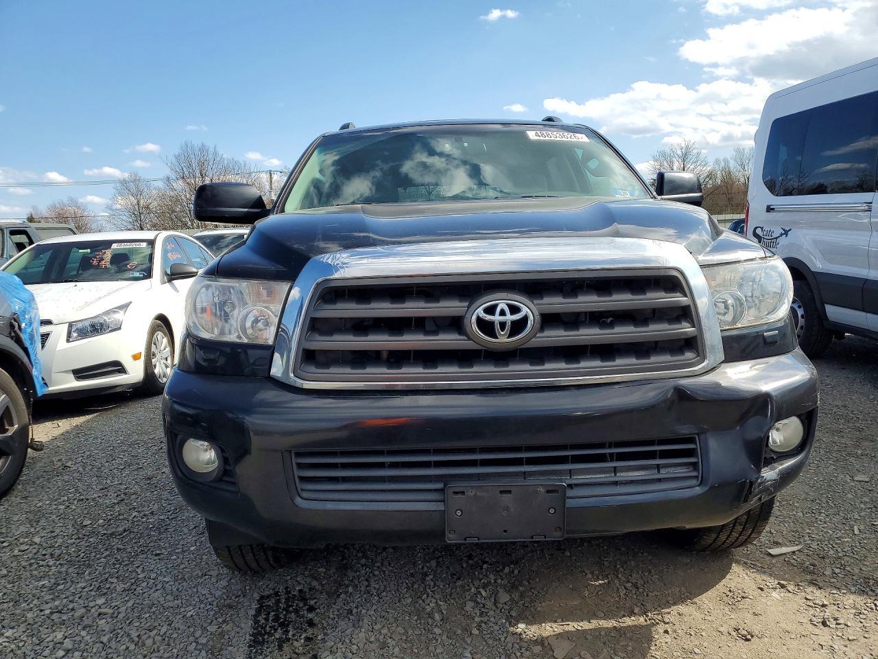 2011 Toyota Sequoia Sr5 - Image 5