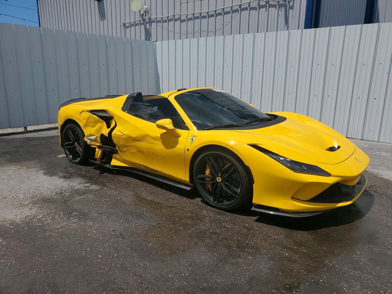 2021 Ferrari F8 Spider - Фото 4