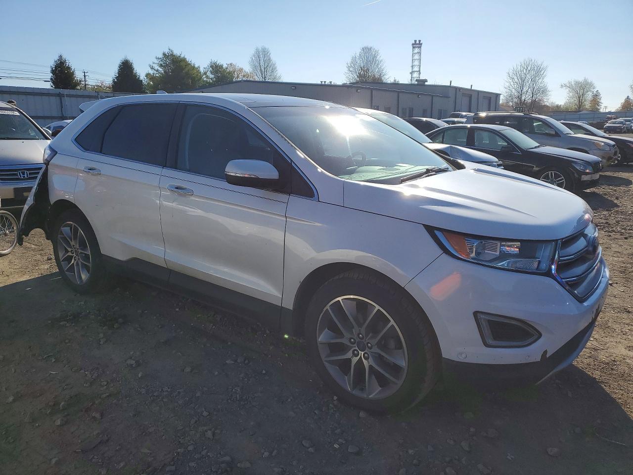 2016 Ford Edge Titanium - Image 4