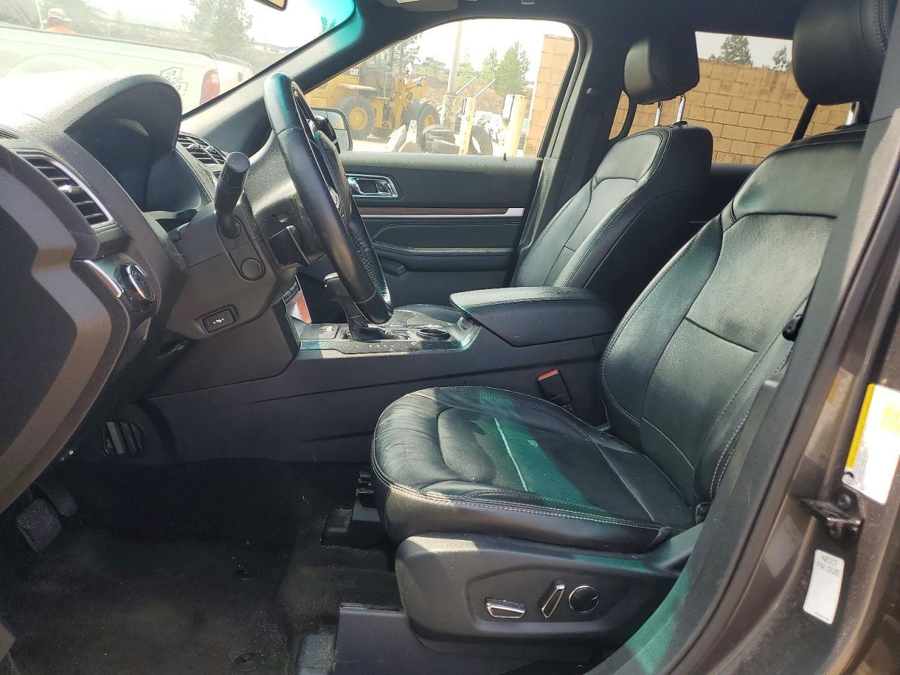 2017 Ford Explorer Limited - Image 7