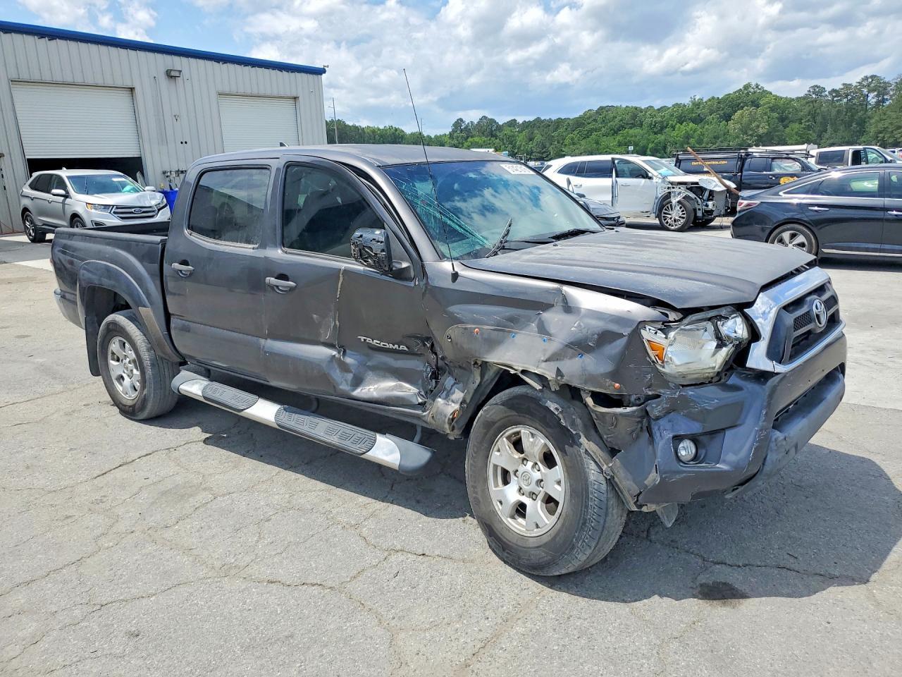 2012 Toyota Tacoma Double Cab Prerunner - Image 4