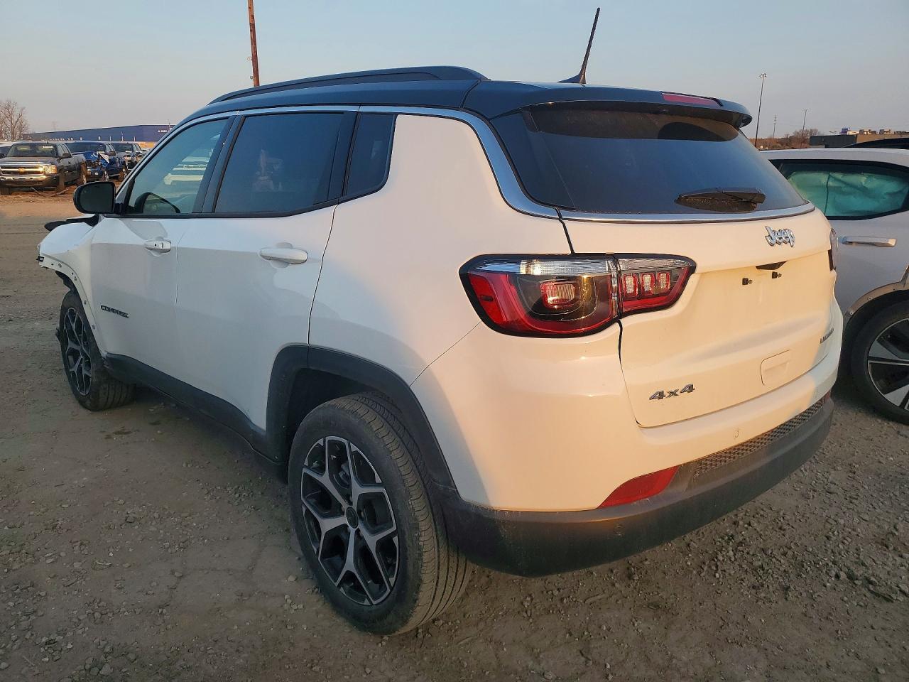 2025 Jeep Compass Limited - Фото 2