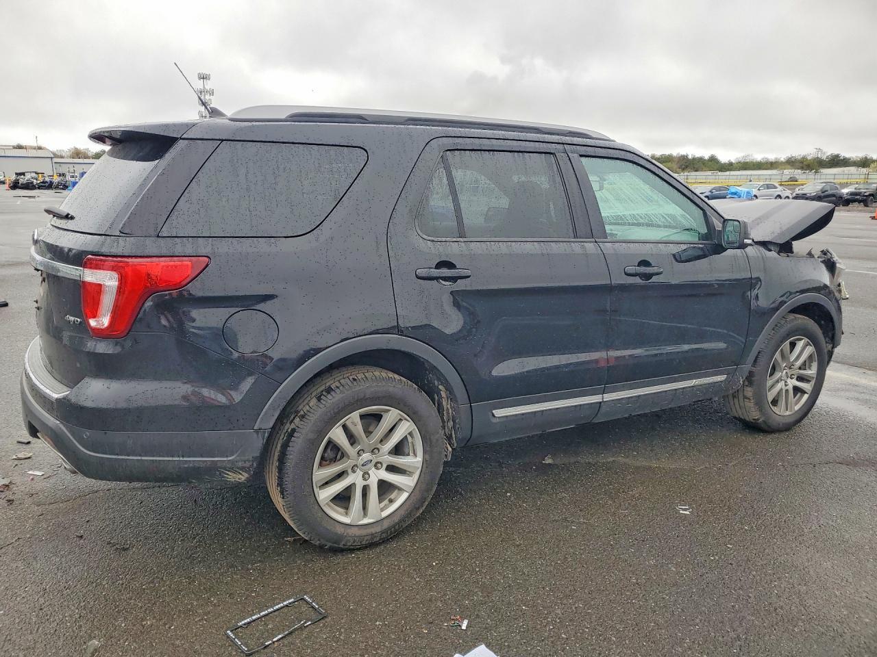 2018 Ford Explorer Xlt - Image 3