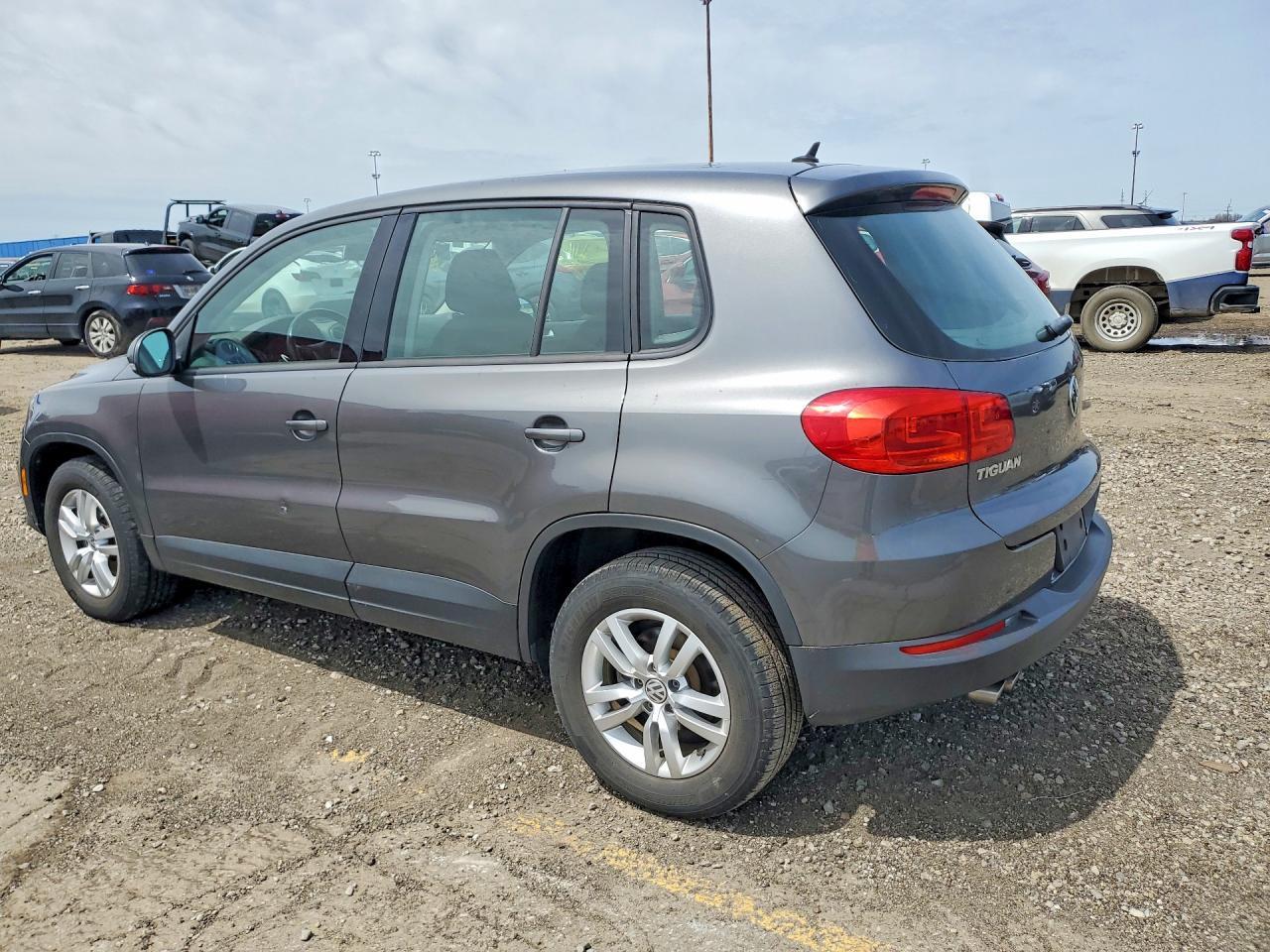 2014 Volkswagen Tiguan S - Image 2
