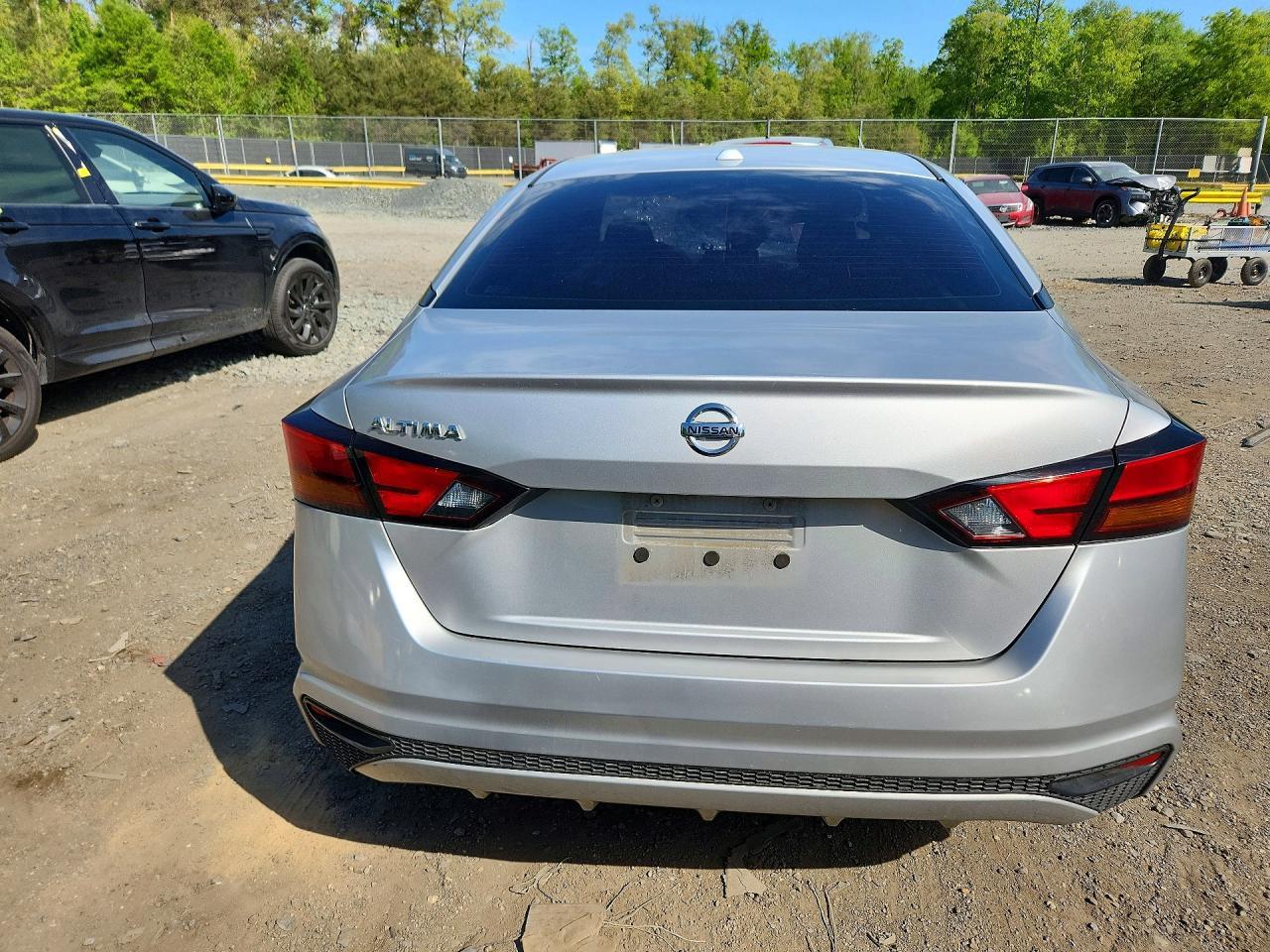 2020 Nissan Altima S - Фото 6