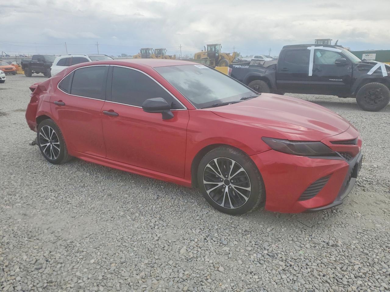 2019 Toyota Camry Se - Фото 4