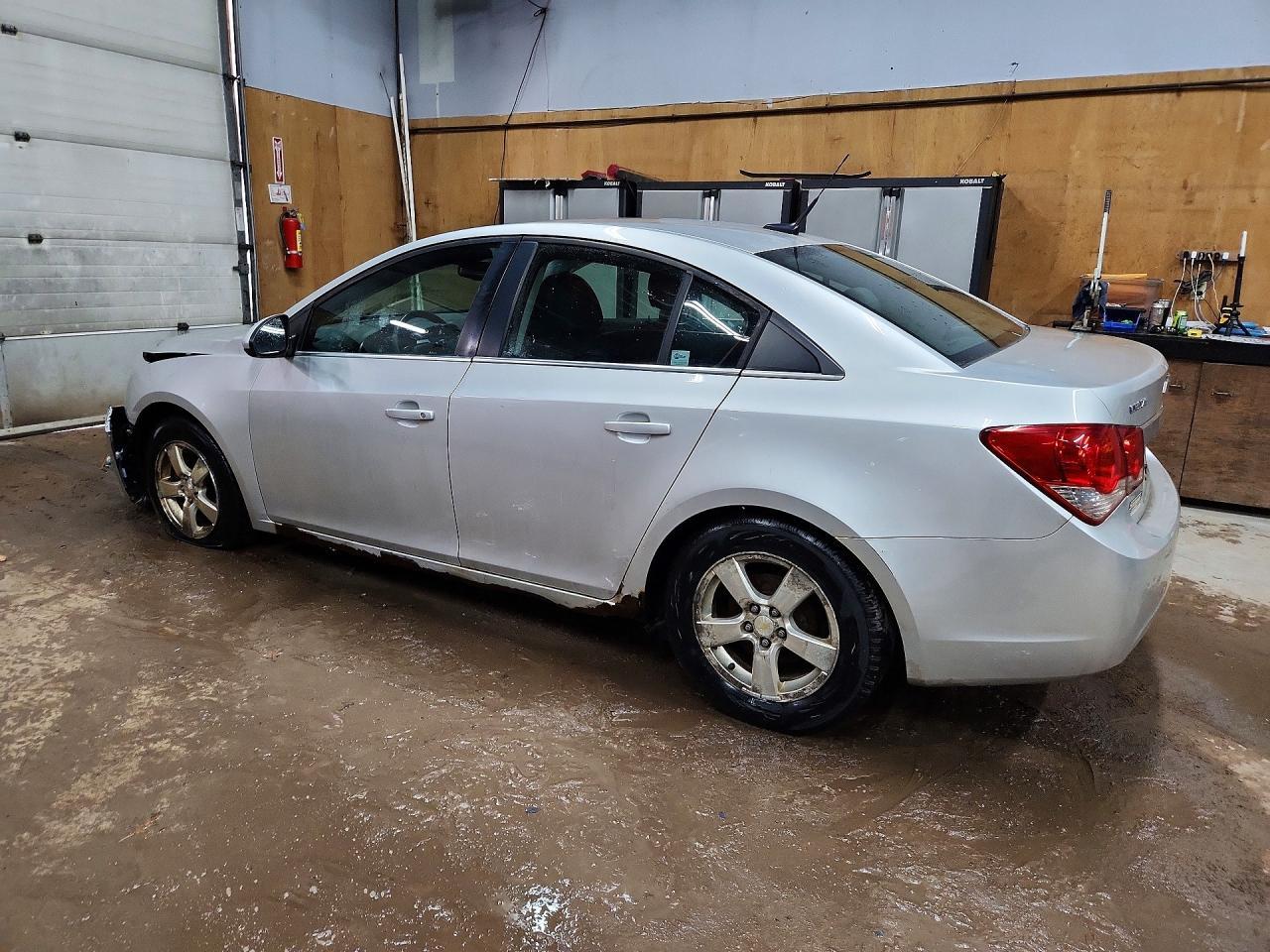 2011 Chevrolet Cruze Lt - Image 2