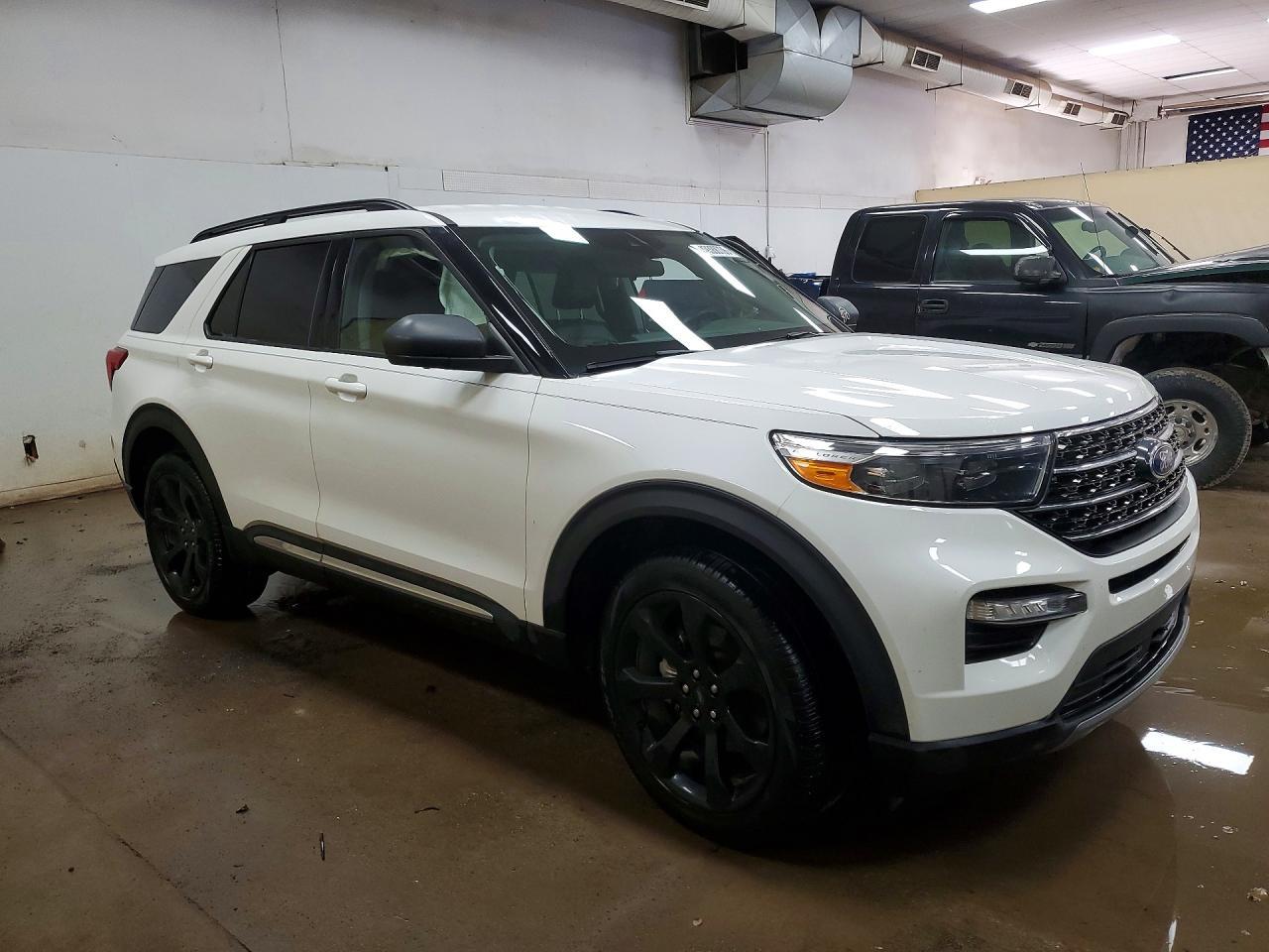 2022 Ford Explorer Xlt - Фото 4