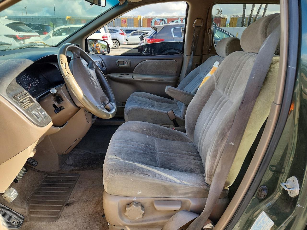 2000 Toyota Sienna Le - Фото 7