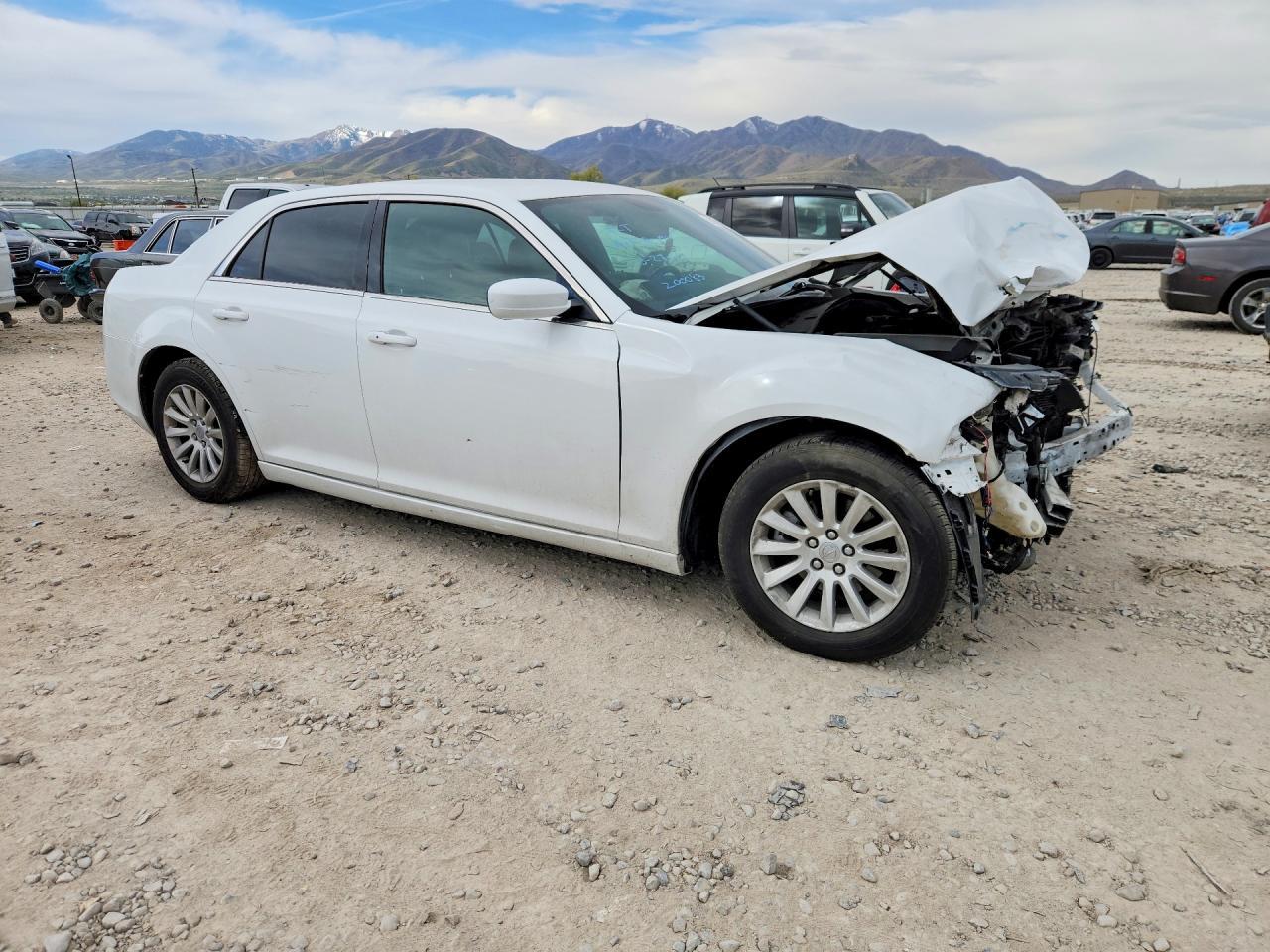 2014 Chrysler 300 - Фото 4