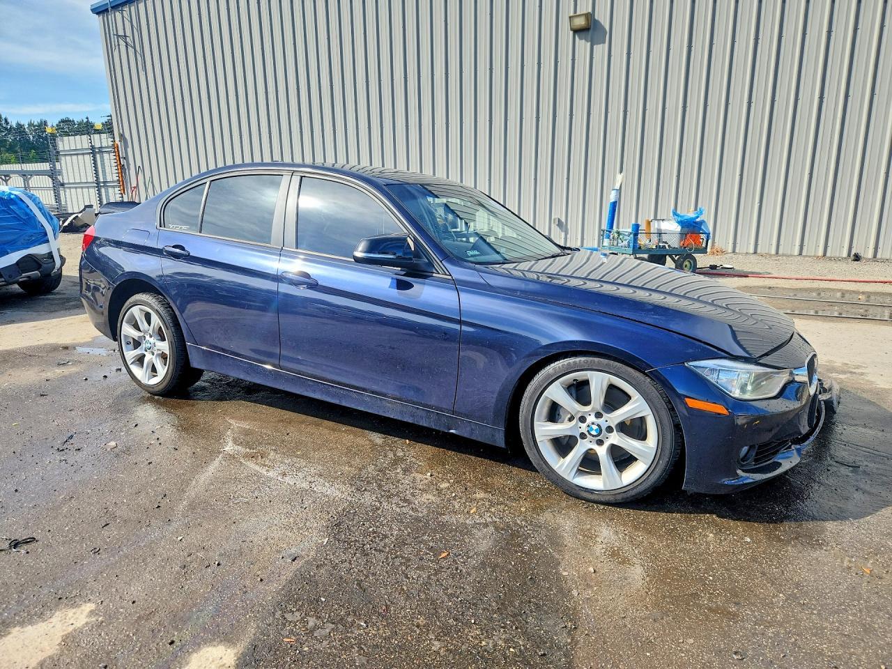 2014 BMW 335 Xi - Фото 4