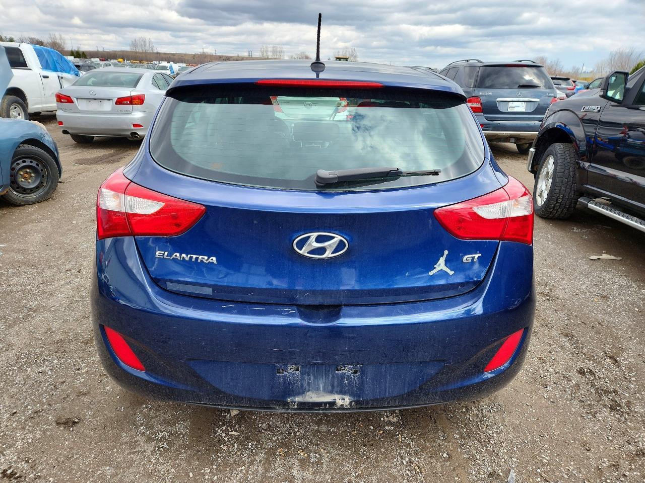 2013 Hyundai Elantra Gt Base - Image 6