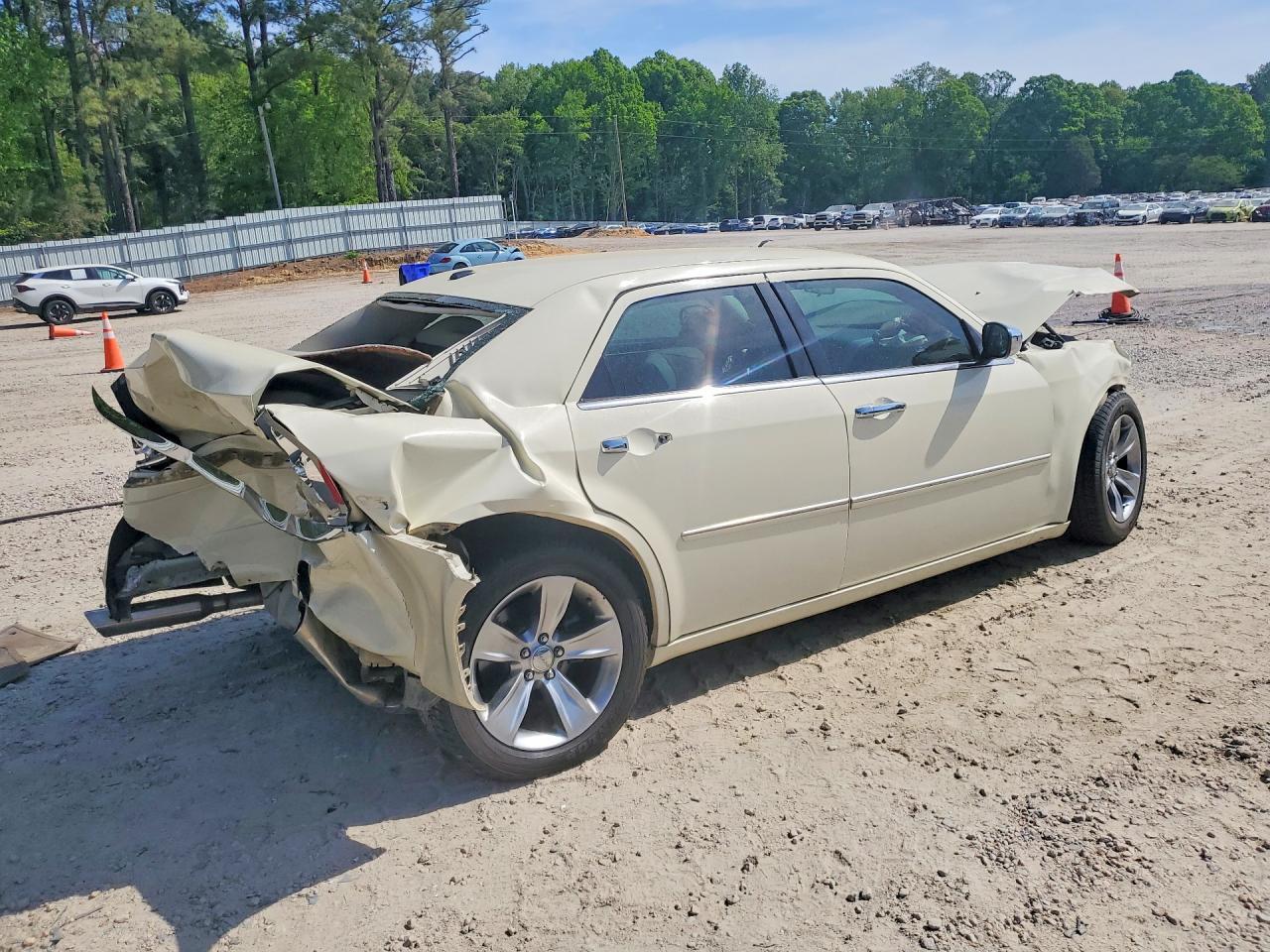 2010 Chry 300 - Фото 3