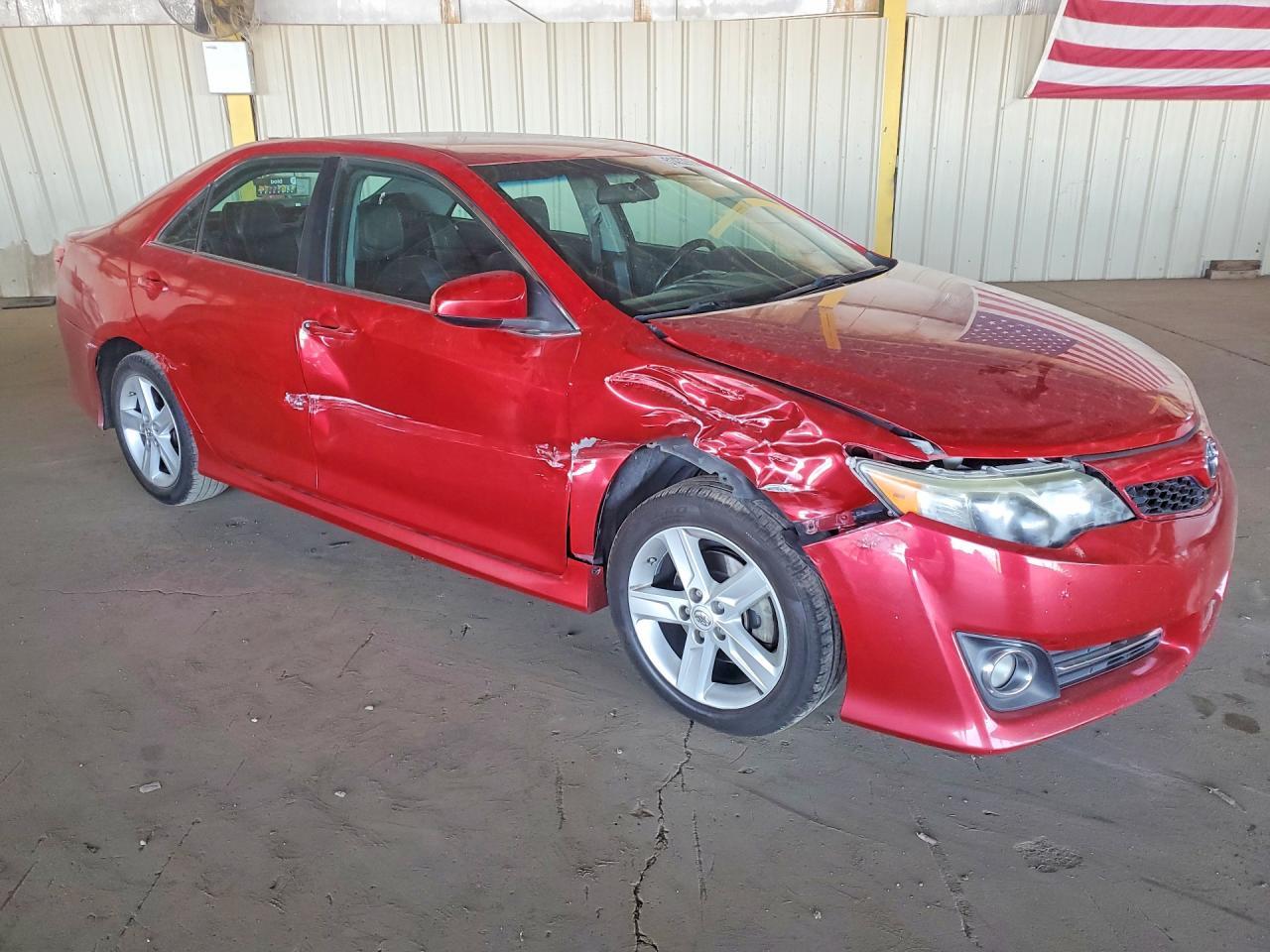 2014 Toyota Camry Se - Фото 4