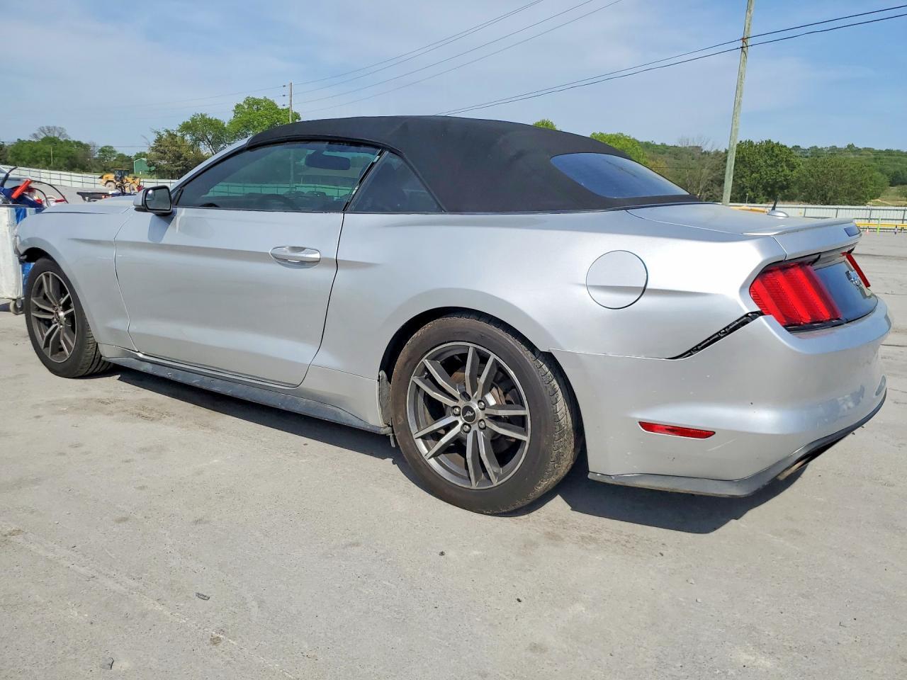 2017 Ford Mustang - Фото 2