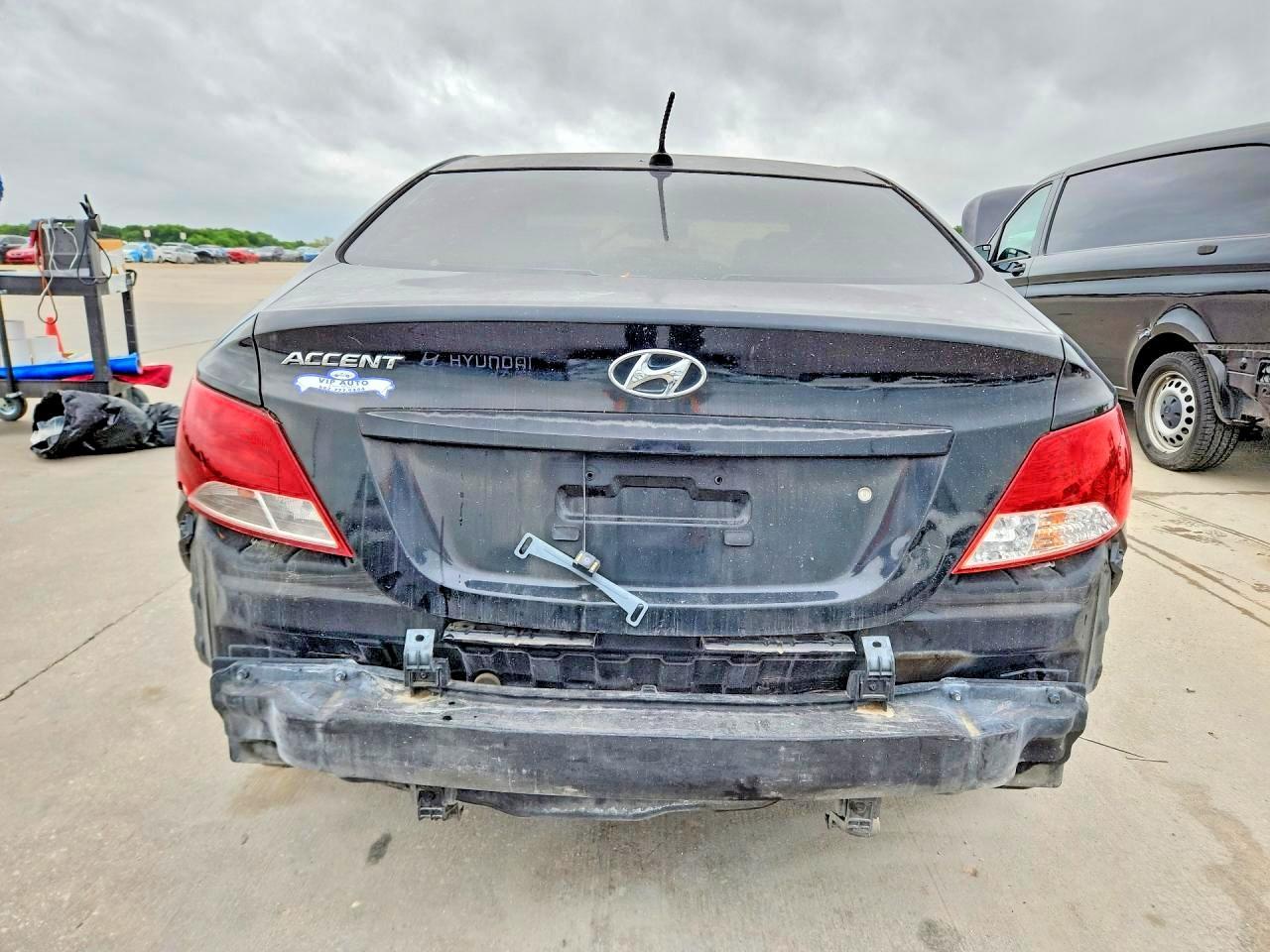 2014 Hyundai Accent - Фото 6