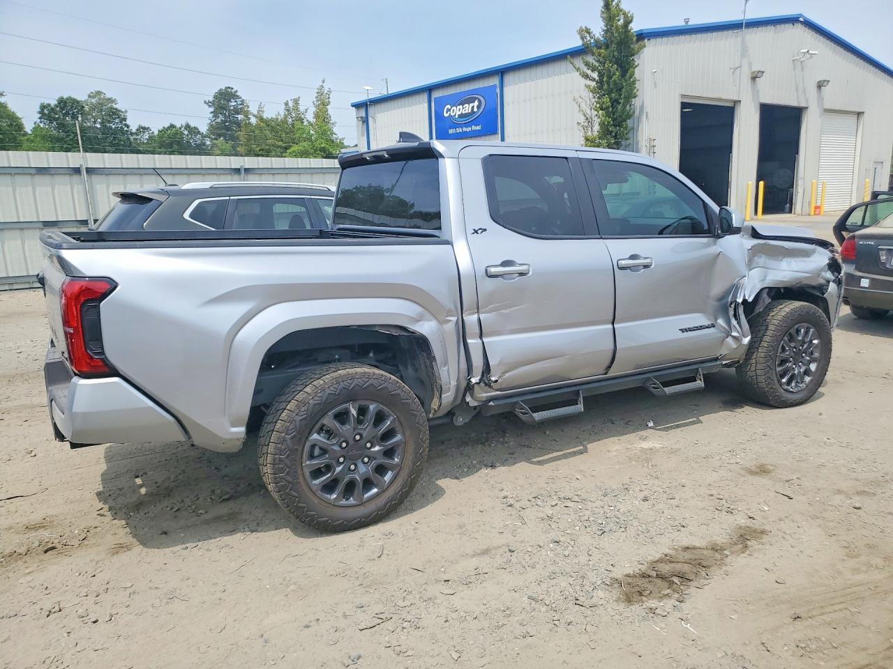 2025 Toyota Tacoma Sr5 - Image 3