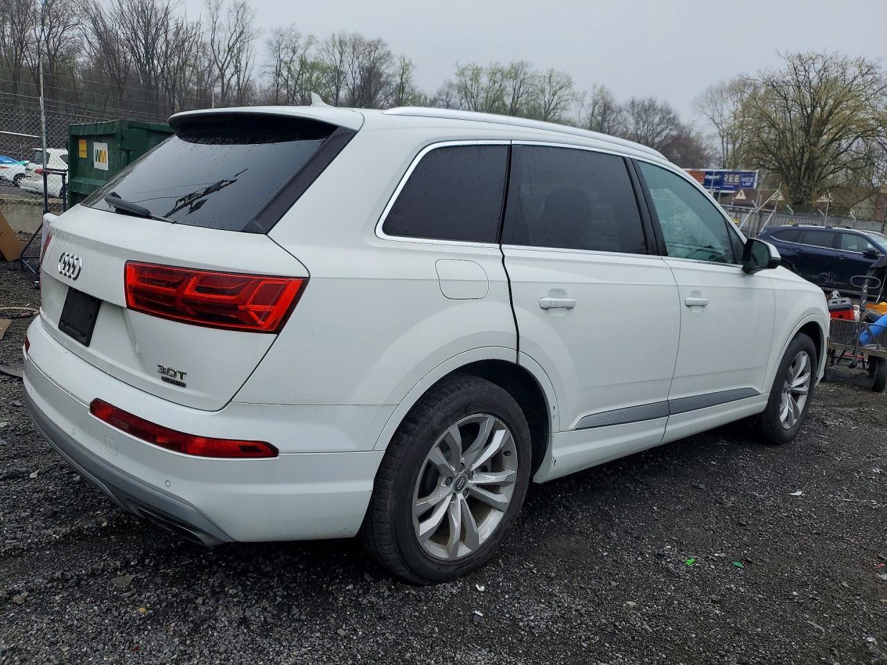 2017 Audi Q7 Premium Plus - Фото 3